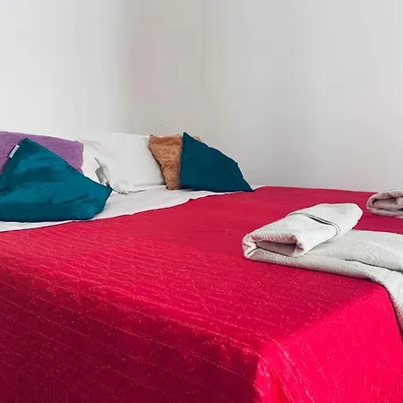 Séjour chez l'habitant Double Room, Shared Bathroom *
