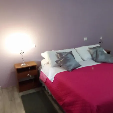 Séjour chez l'habitant Double Room, Shared Bathroom Olbia